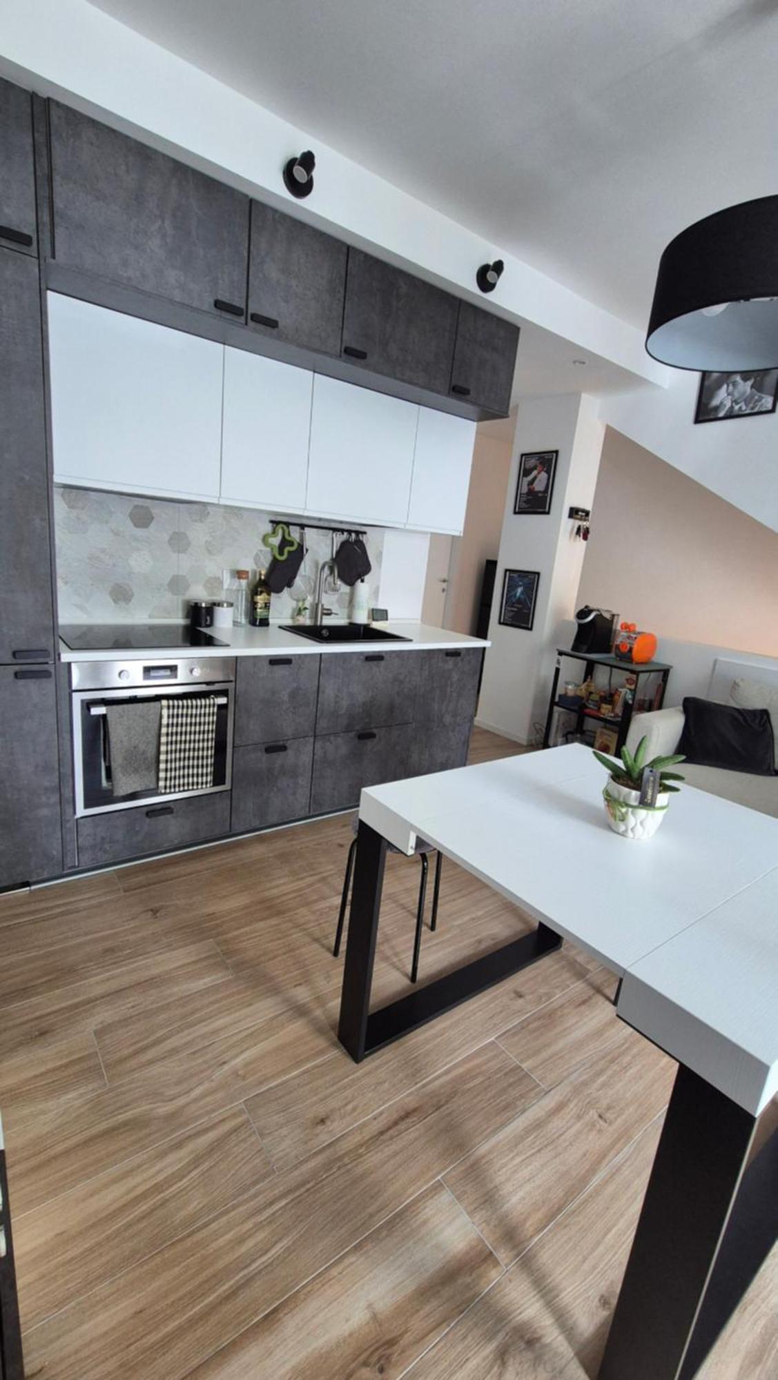 Jami House Apartment Rom